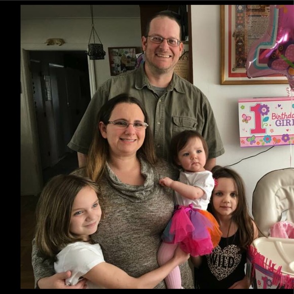 Meet your Posher, Jaime - Picture 2 of 2